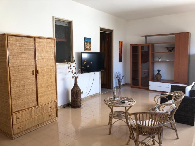 3 Bedrooms Apartment