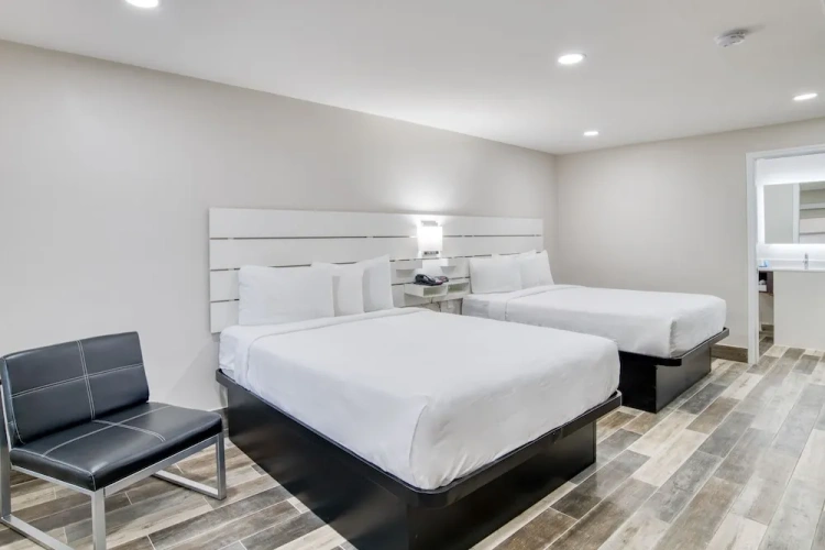 Deluxe Quadruple room