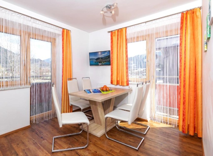1 Bedroom Comfort Apartment with balcony and with mountain view