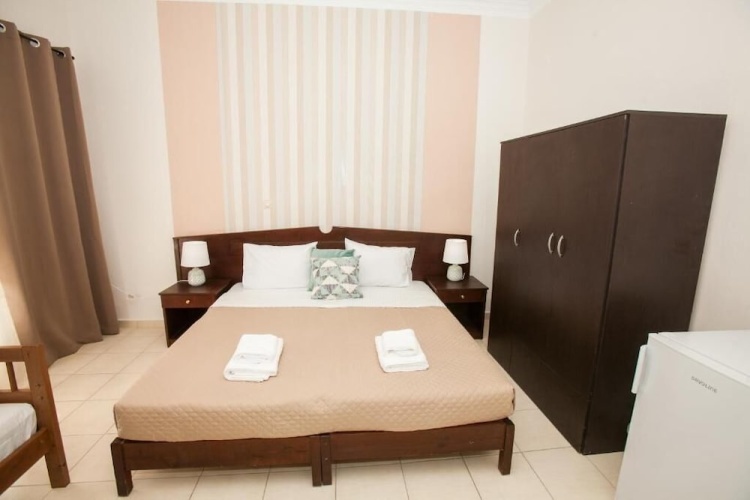 Standard Triple room with balcony and with city view
