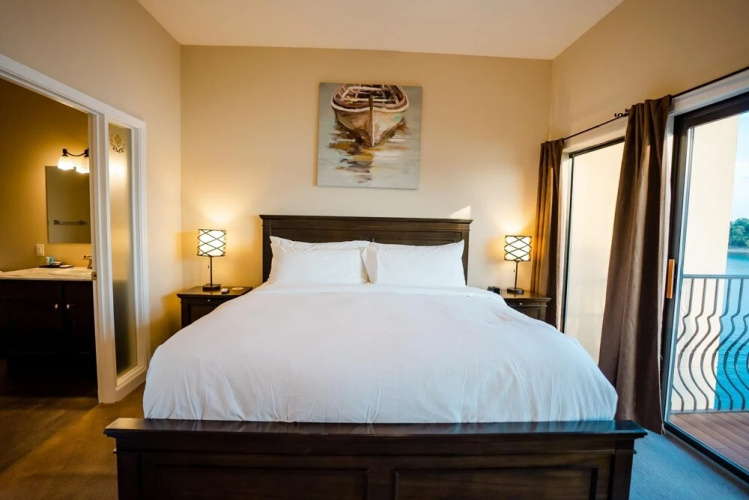 2 Bedroom Lake View Villa - Unit 207