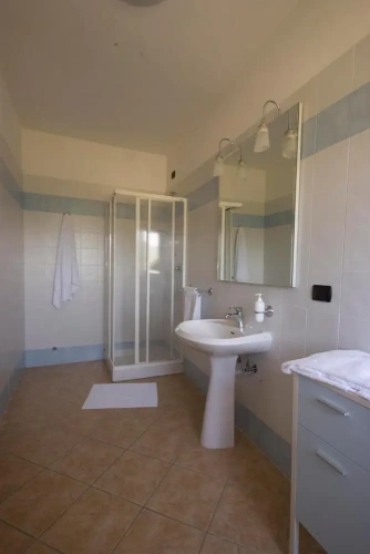 4 Bedrooms Apartment