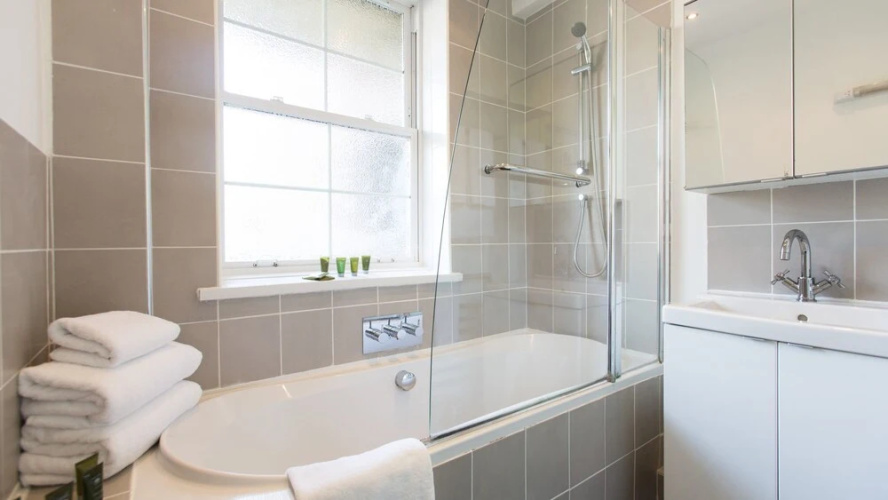 Bright 2BR Flat in St. Katharine's Docks
