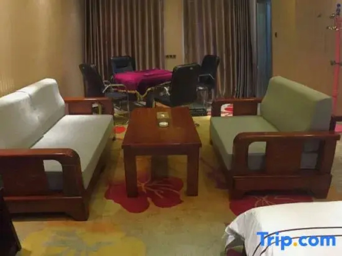 Wuwei Yunxuan Hotel