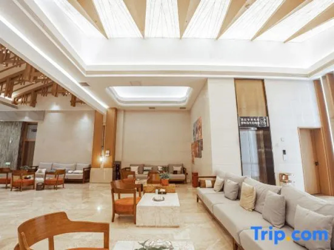 Hot Spring Holiday Hotel