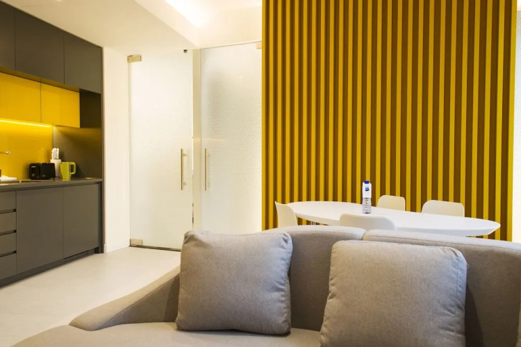 B-aparthotel City West