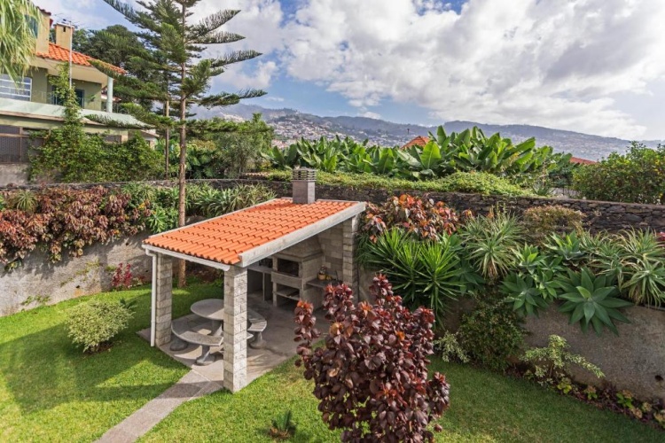 3 Bedrooms Basement Apartment