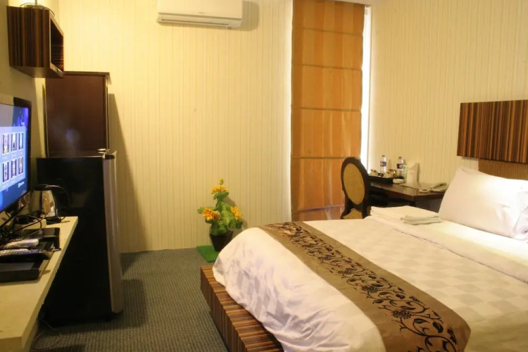 Magnolia Hotel