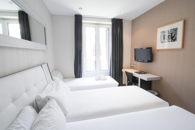 Triple room