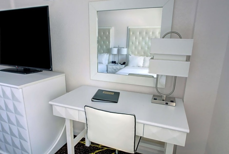 Double Suite with harbour view