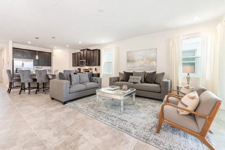 Stunning 7BR Retreat Private Pool Perfect Location