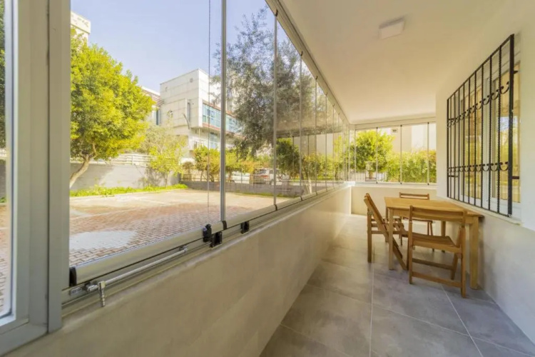 Central Located Big Spacious Flat in Muratpasa