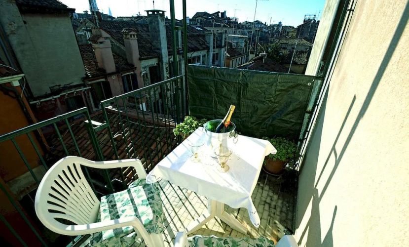 VeNICe Cera Ai Tetti