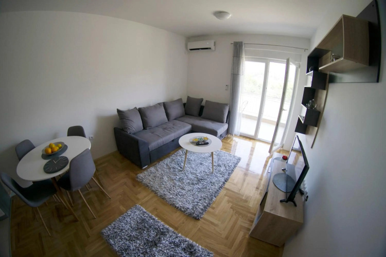 Apartman L&R