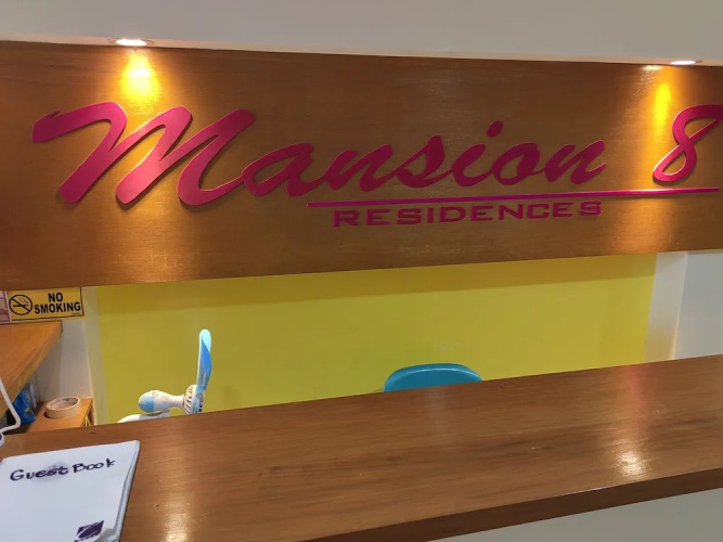 Mansion 8 Residences