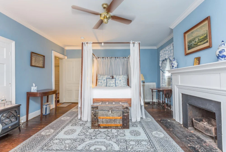 Holladay House B&B