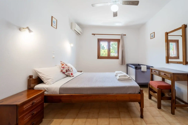 2 Bedrooms Quadruple Apartment