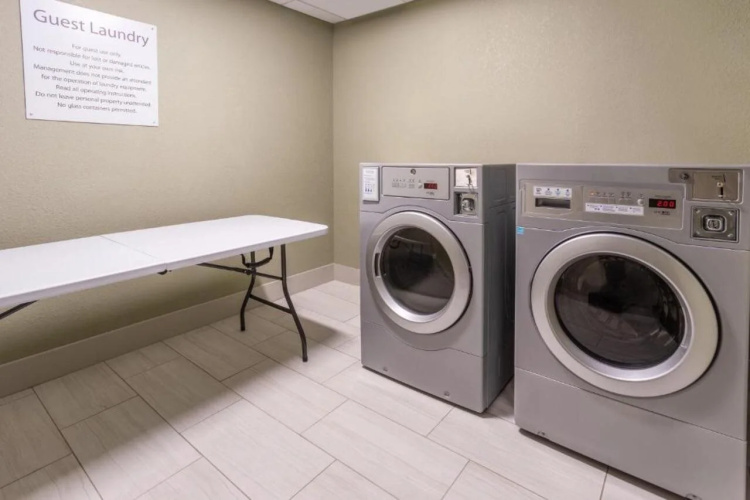 Holiday Inn Express & Suites Florence-Cincinnati Airport by IHG