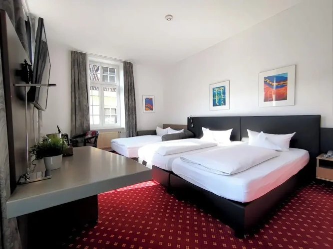 Standard Quadruple Family room with balcony