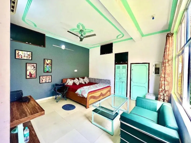 Bhoora House