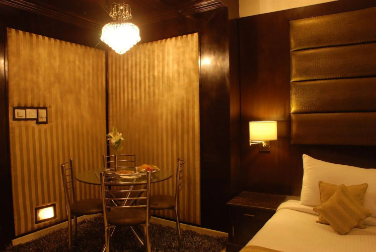 Hotel Shanti Palace