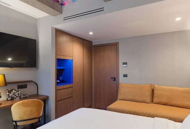 Space Triple room