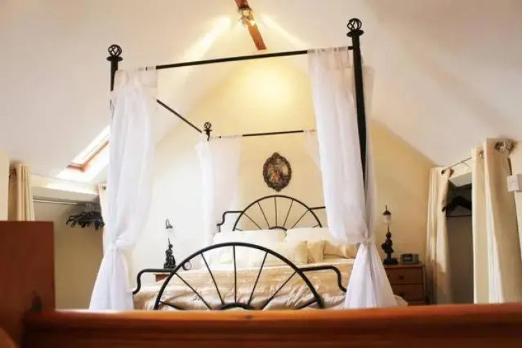 Twizzle Cottage