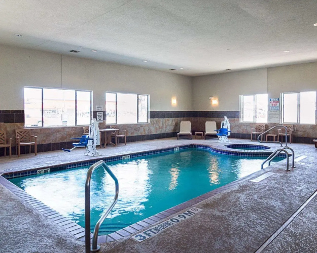 Comfort Inn & Suites