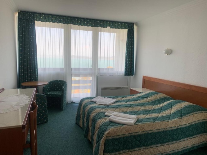 Deluxe Double room with balcony and with lake view