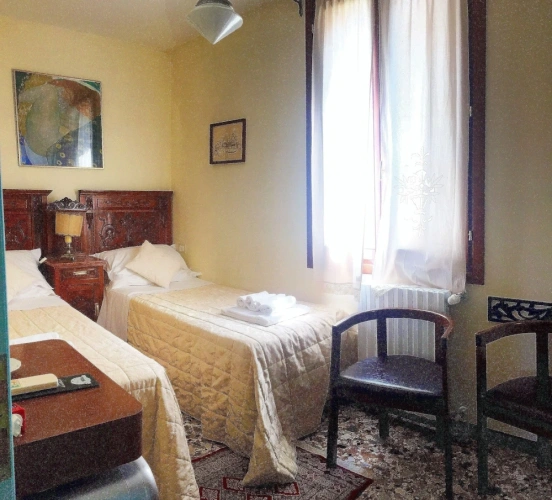 Economy Twin room