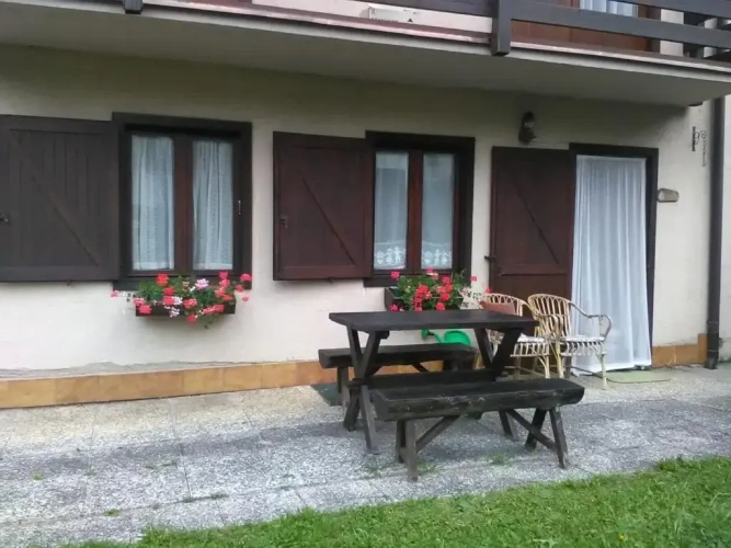 2 Bedrooms Cottage