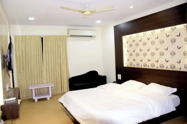 Classic Triple room