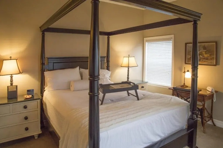 Cannon Beach Hotel Collection