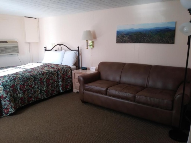 2 Bedrooms Cottage