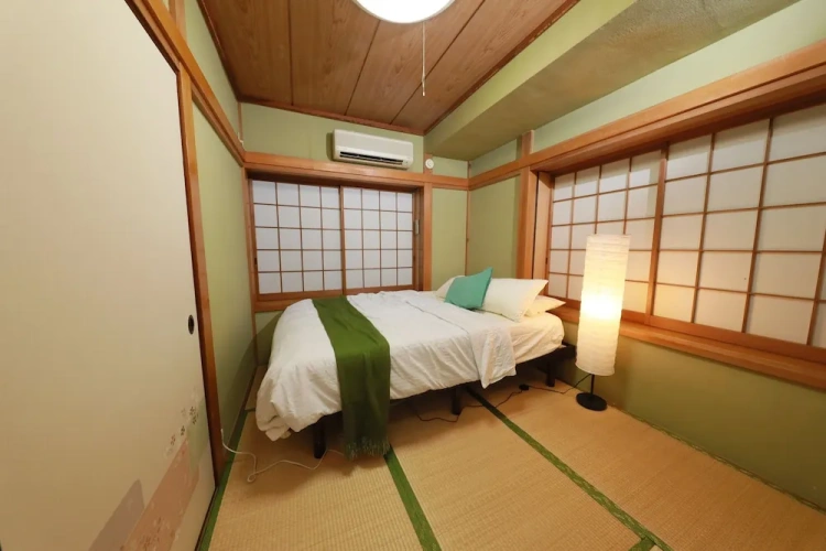 2 Bedrooms Apartment