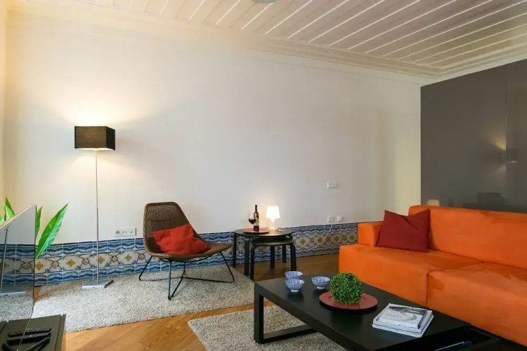 ALTIDO Elegant 2BR Apt w/workspace nearby Baixa-Chiado subway