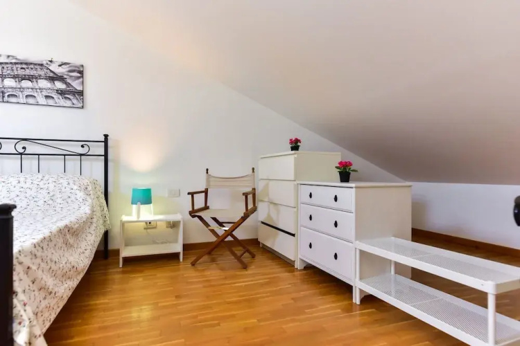 Libetta 8pax Apartment