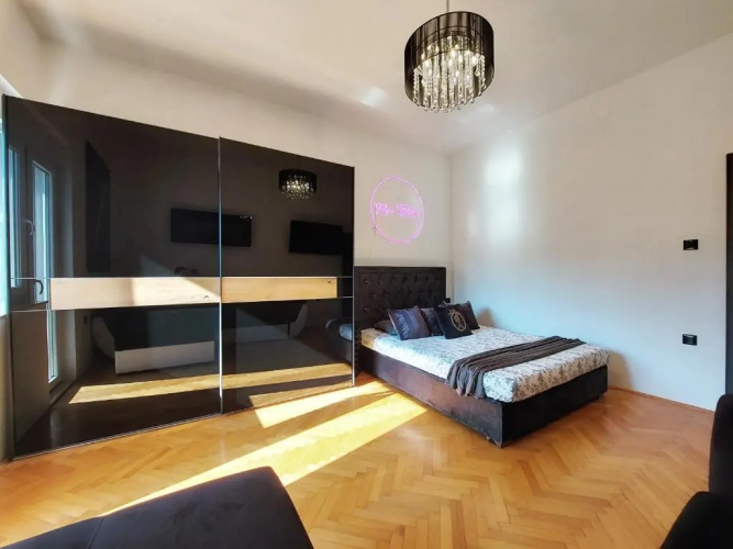 Mini Palais - Beachfront, 5 min center, terrace