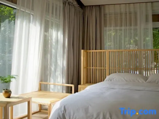 Deluxe Double room with garden view