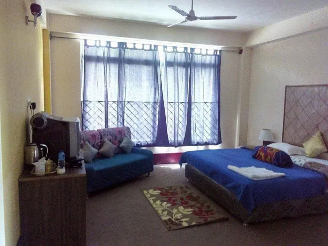 Maya Baas Hotel