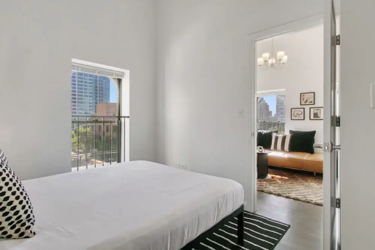 Stylish 1BR in West Loop - Lake 301 rep