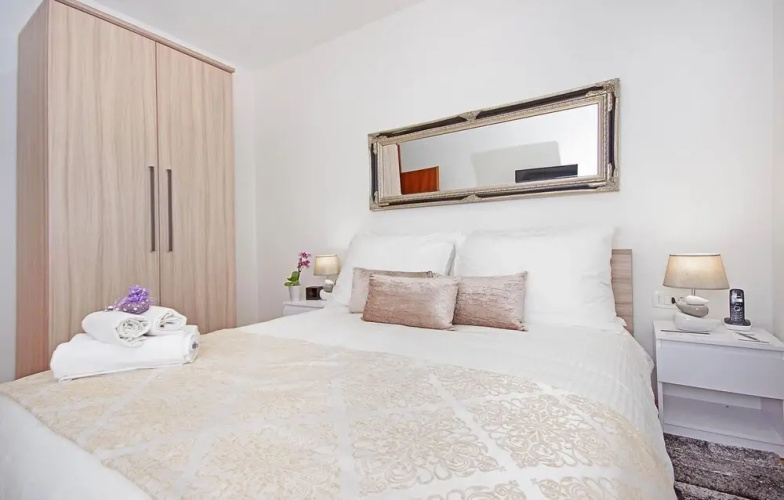 Awesome Apartment in Split With Wifi and 3 Bedrooms