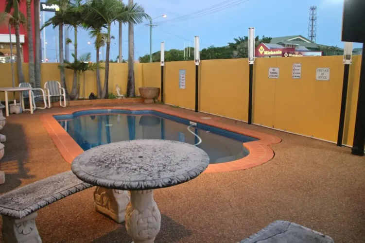 Grand Bundaberg Hostel