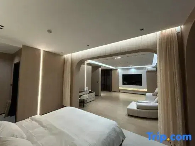 Heyue Hotel