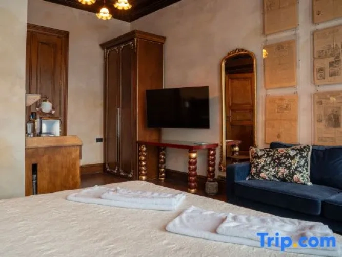 Double Suite