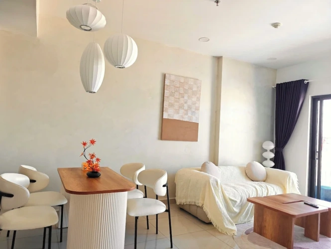 2 Bedrooms Apartment with city view