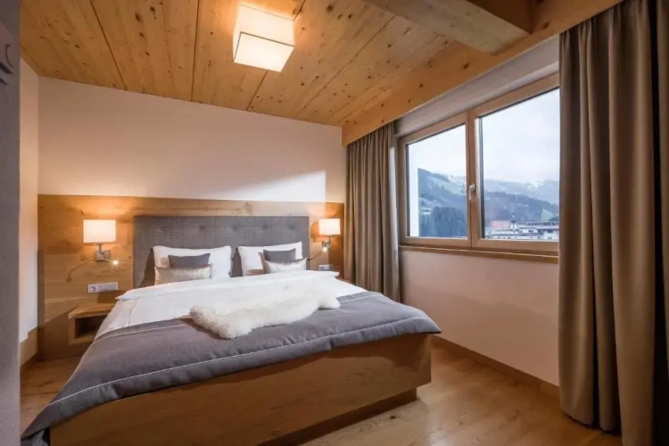 Apartment with mountain view