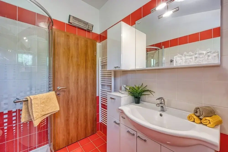 1 Bedroom Family Apartment