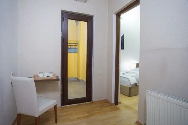 Hotel 9 rooms