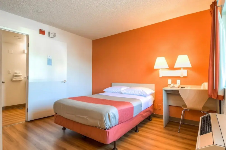 Motel 6 Los Angeles - Norwalk